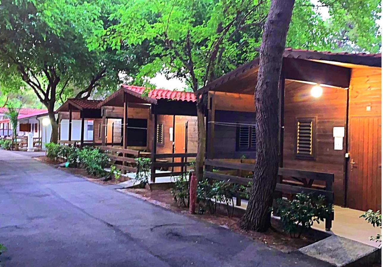 Viola Club Village & Camping Foce Varano Bagian luar foto
